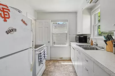 533 N Dexter Drive, Lansing, MI 48910 - Photo 9