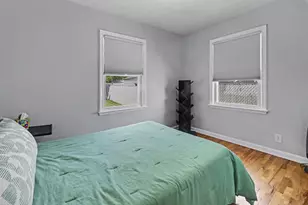 533 N Dexter Dr, Lansing, MI 48910 - Photo 13
