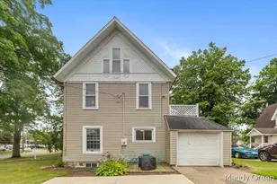118 S 2nd St, Marion City, MI 48811 - Photo 3