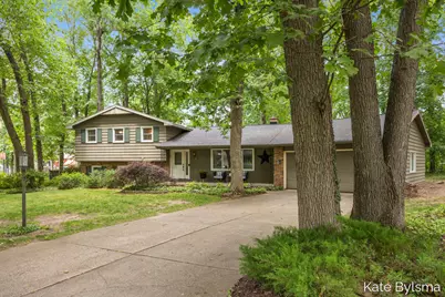 7569 Woodvale Street SE, Grand Rapids, MI 49546 - Photo 3