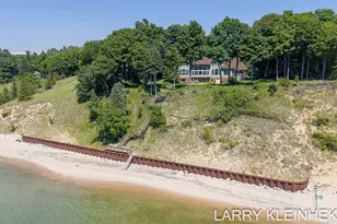 5645 N Lakeshore Dr, Holland, MI 49424 - Photo 193