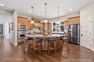 5645 N Lakeshore Dr, Holland, MI 49424 - Photo 31