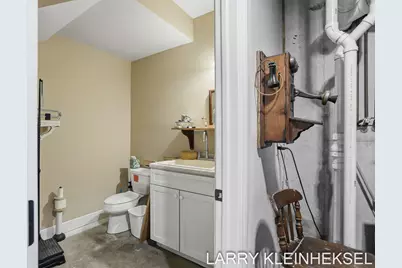 5645 N Lakeshore Drive, Holland, MI 49424 - Photo 101