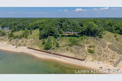 5645 N Lakeshore Drive, Holland, MI 49424 - Photo 3