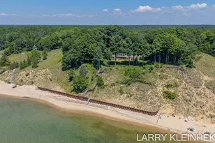 5645 N Lakeshore Dr, Holland, MI 49424 - Photo 3