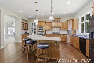 5645 N Lakeshore Dr, Holland, MI 49424 - Photo 39