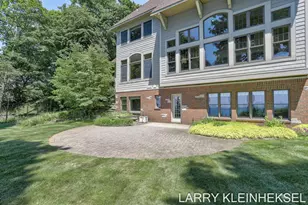 5645 N Lakeshore Dr, Holland, MI 49424 - Photo 167