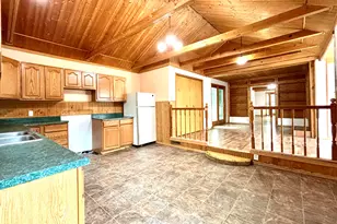 210 E Ash St, Three Oaks, MI 49128 - Photo 9