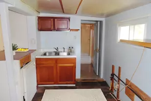 441 Adams St, Jackson, MI 49202 - Photo 5