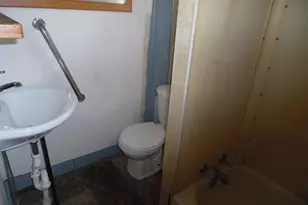 441 Adams St, Jackson, MI 49202 - Photo 11