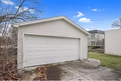 423 S Maple Avenue, Royal Oak, MI 48067 - Photo 17
