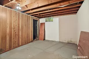 168 E Delaware Ave, Benton Harbor, MI 49022 - Photo 21