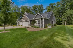 1222 Lochaven Cir, Hillsdale, MI 49242 - Photo 21