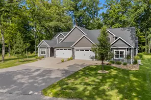 1222 Lochaven Cir, Hillsdale, MI 49242 - Photo 17