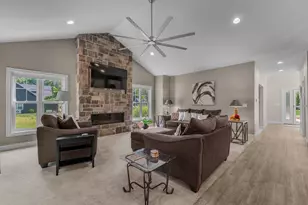 1222 Lochaven Cir, Hillsdale, MI 49242 - Photo 47