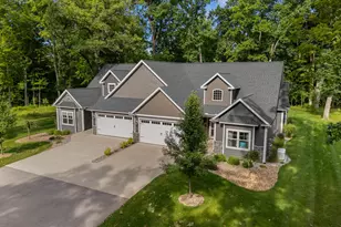 1222 Lochaven Cir, Hillsdale, MI 49242 - Photo 3