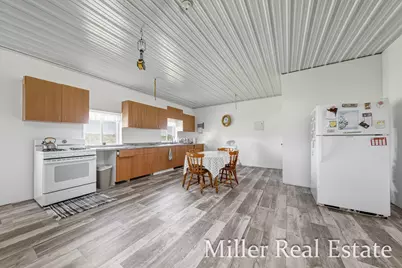 9607 S Barryville Road, Dowling, MI 49050 - Photo 3