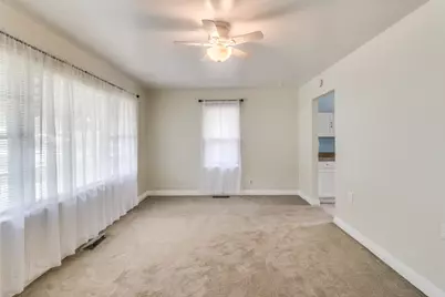 79 S Cedar Avenue, Battle Creek, MI 49037 - Photo 9