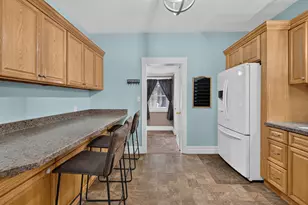 916 Lincoln St, Jackson, MI 49202 - Photo 23