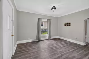 916 Lincoln St, Jackson, MI 49202 - Photo 17