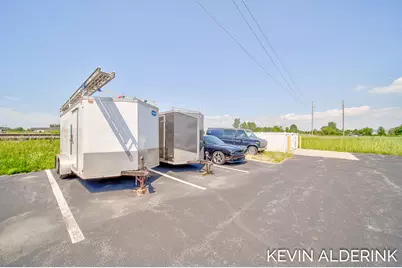 11555 Crossings Court, Holland, MI 49424 - Photo 3