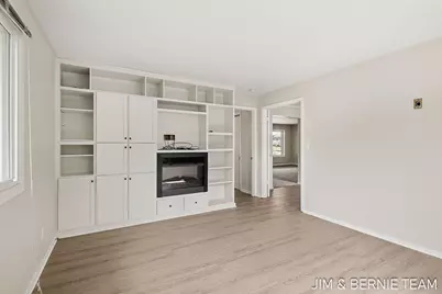 2238 Edgewood Avenue SE, Grand Rapids, MI 49546 - Photo 15