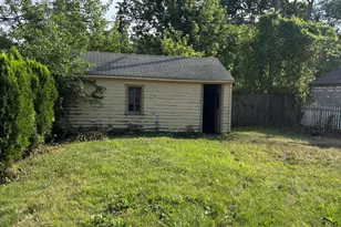 10301 Morang Ave, Detroit, MI 48224 - Photo 3