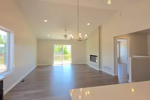 6596 SW Bellflower Dr SW, Zeeland, MI 49464 - Photo 5