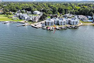 400 Lakeview Ct, Spring Lake, MI 49456 - Photo 1