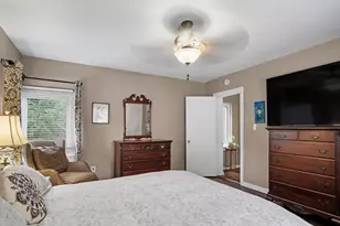 310 Aurora St SE, Grand Rapids, MI 49507 - Photo 17