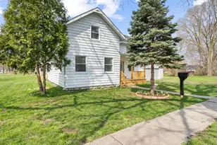 244 Cass St, Dundee, MI 48131 - Photo 3