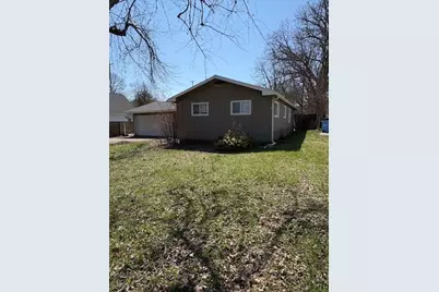 511 W Berry Avenue, Lansing, MI 48910 - Photo 3