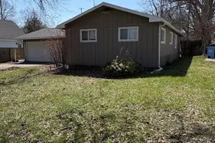 511 W Berry Ave, Lansing, MI 48910 - Photo 3