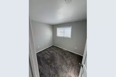 511 W Berry Avenue, Lansing, MI 48910 - Photo 7