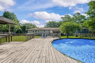 2214 Lynn Dr, Saint Joseph, MI 49085 - Photo 35