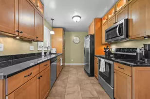 2214 Lynn Dr, Saint Joseph, MI 49085 - Photo 11