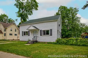 752 Jordan Lake Ave, Lake Odessa, MI 48849 - Photo 1