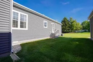 5624 KINGSLEY DR, Rockford, MI 49341 - Photo 27