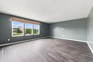 5887 Strawberry Cir, Commerce Township, MI 48382 - Photo 39