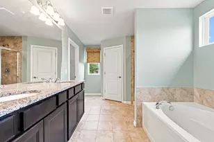 5887 Strawberry Cir, Commerce Township, MI 48382 - Photo 35