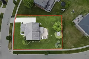 5887 Strawberry Cir, Commerce Township, MI 48382 - Photo 5