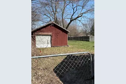 204 W Berry Avenue, Lansing, MI 48910 - Photo 3