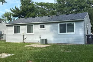 15 Metroview Ct, Ann Arbor, MI 48108 - Photo 3