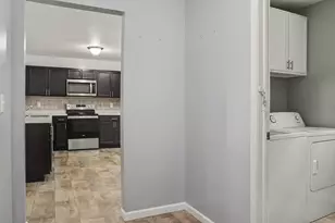 31550 Pine Ridge Cir, Lawton, MI 49065 - Photo 11