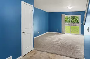 31550 Pine Ridge Cir, Lawton, MI 49065 - Photo 7