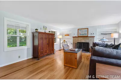 131 E 31st Street, Holland, MI 49423 - Photo 7
