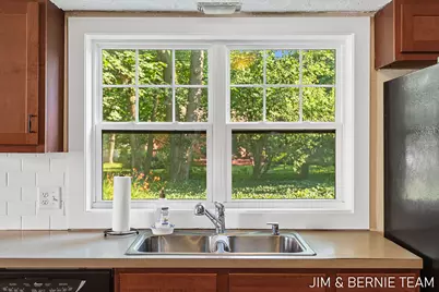 131 E 31st Street, Holland, MI 49423 - Photo 23