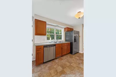 131 E 31st Street, Holland, MI 49423 - Photo 21