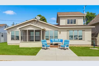 1027 E Lake Mitchell Drive, Cadillac, MI 49601 - Photo 3