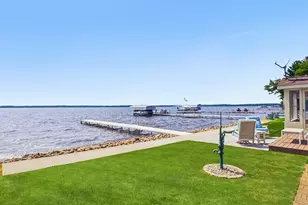 1027 E Lake Mitchell Dr, Cadillac, MI 49601 - Photo 5